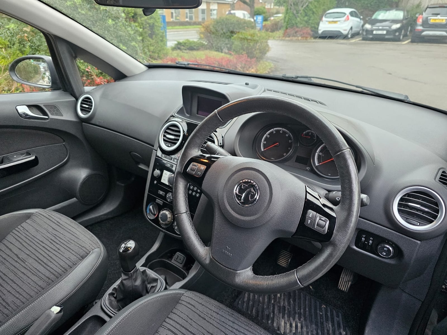 Used Vauxhall Corsa 2014 for sale - 76947245: Photo 3