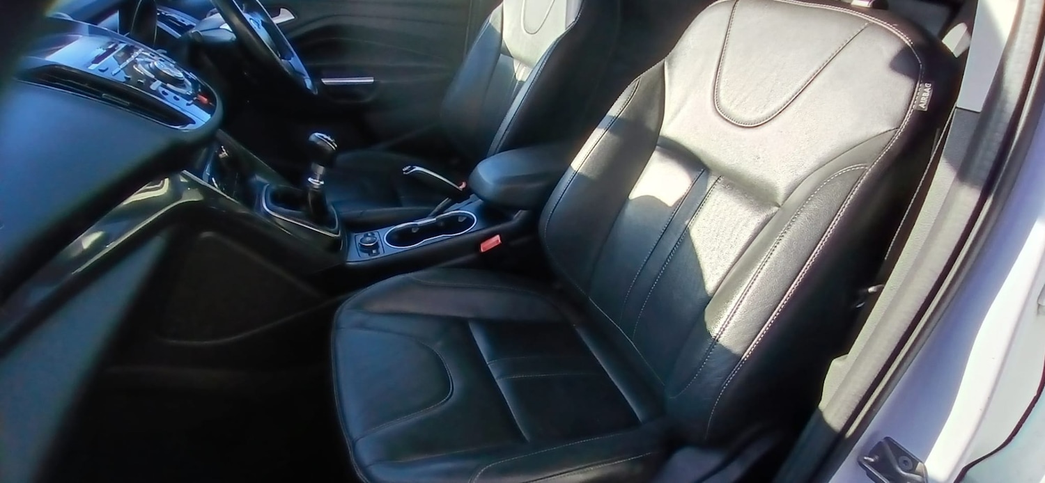 Used Ford Kuga 2015 for sale - 76517910: Photo 12