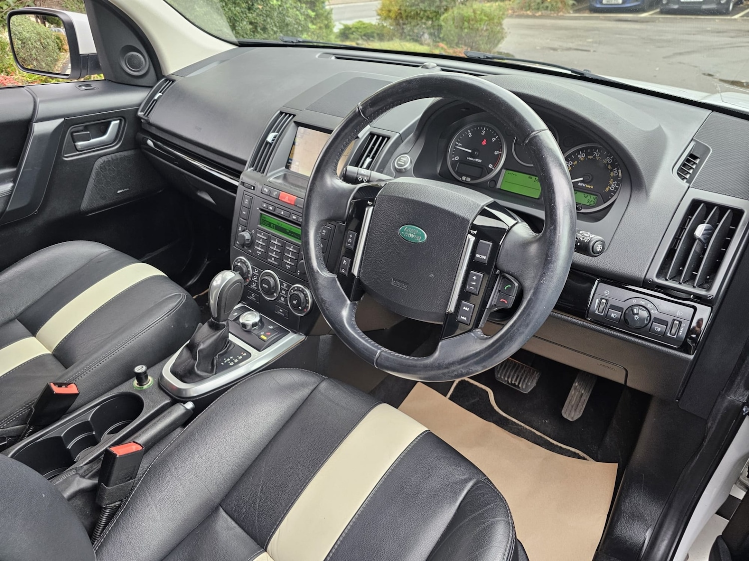 Used Land Rover Freelander 2011 for sale - 76580493: Photo 11