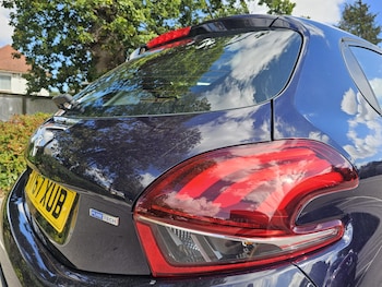 Used Peugeot 208 2017 for sale - 75945129: Photo