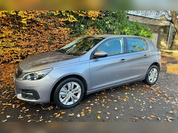Used Peugeot 308 2018 for sale - 77165109: Photo
