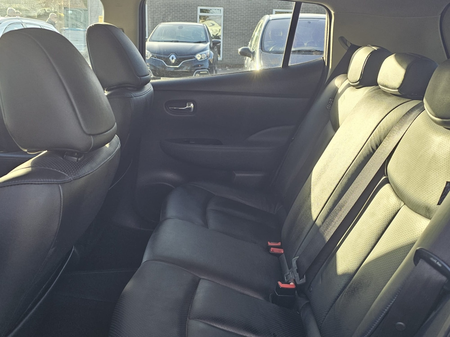 Used Nissan Leaf 2017 for sale - 76946976: Photo 16