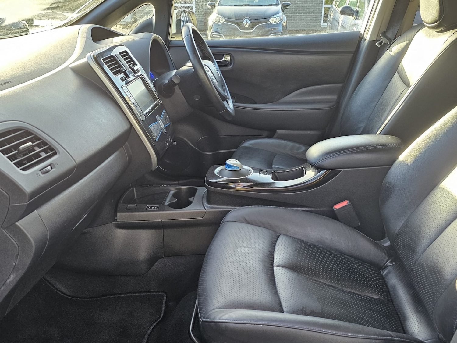 Used Nissan Leaf 2017 for sale - 76946976: Photo 7