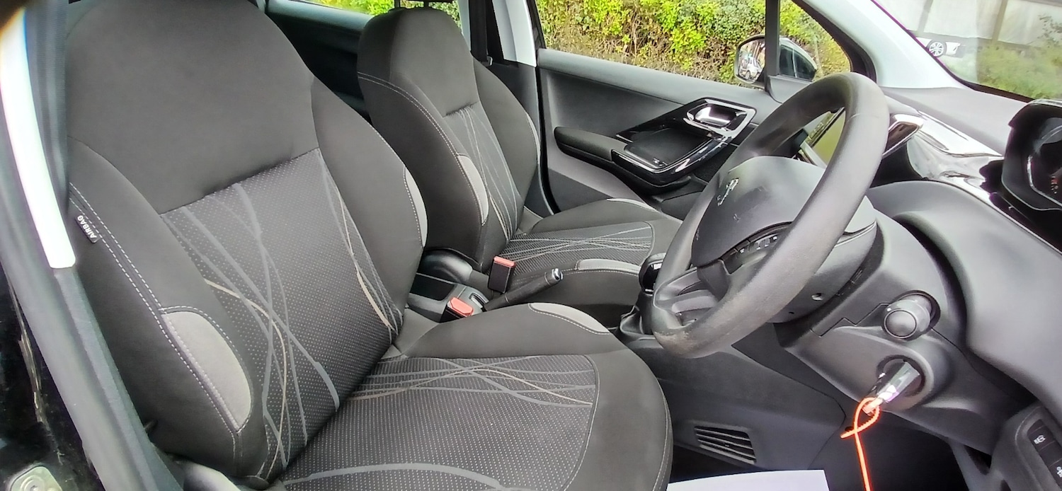 Used Peugeot 208 2014 for sale - 78091784: Photo 12