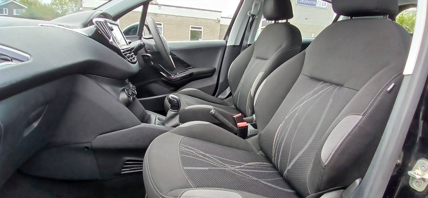 Used Peugeot 208 2014 for sale - 78091784: Photo 13