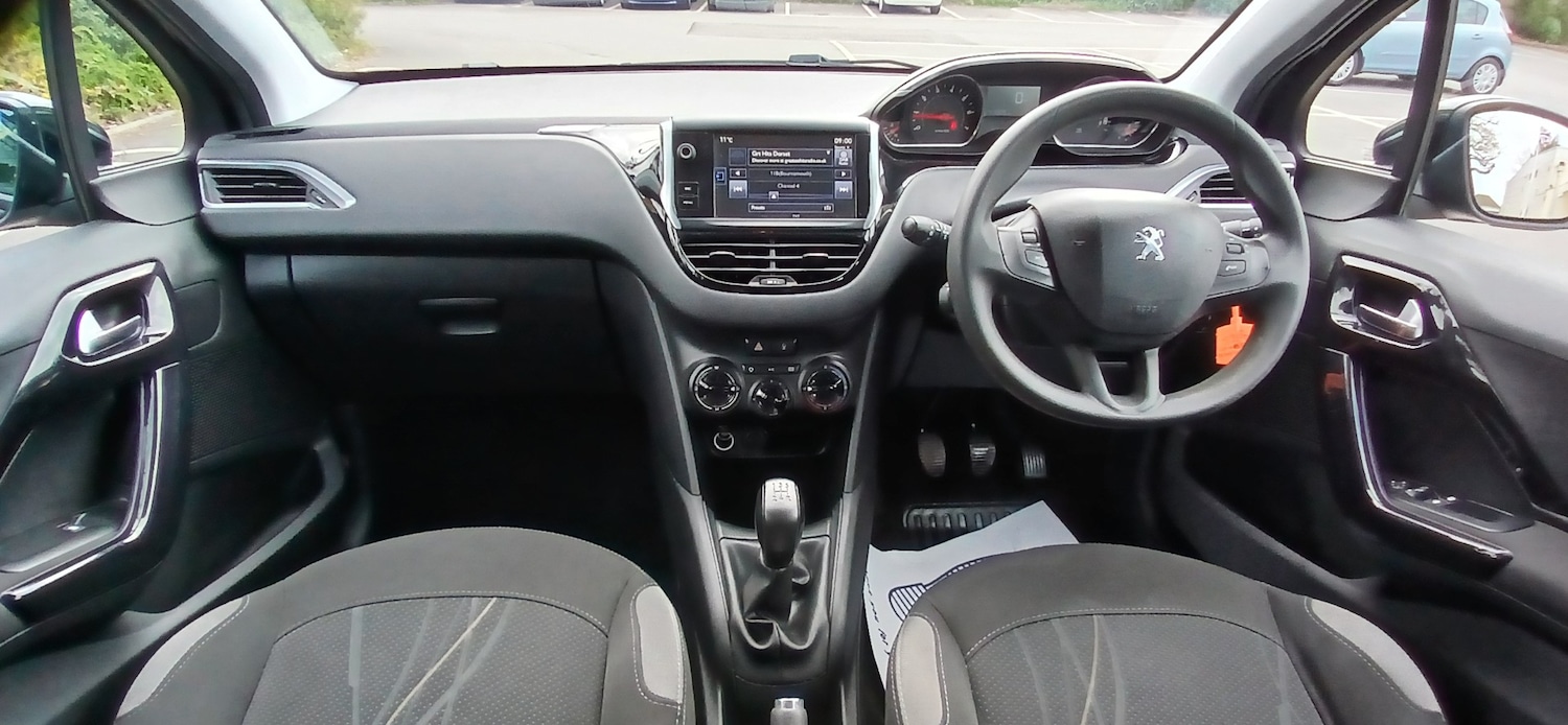 Used Peugeot 208 2014 for sale - 78091784: Photo 14