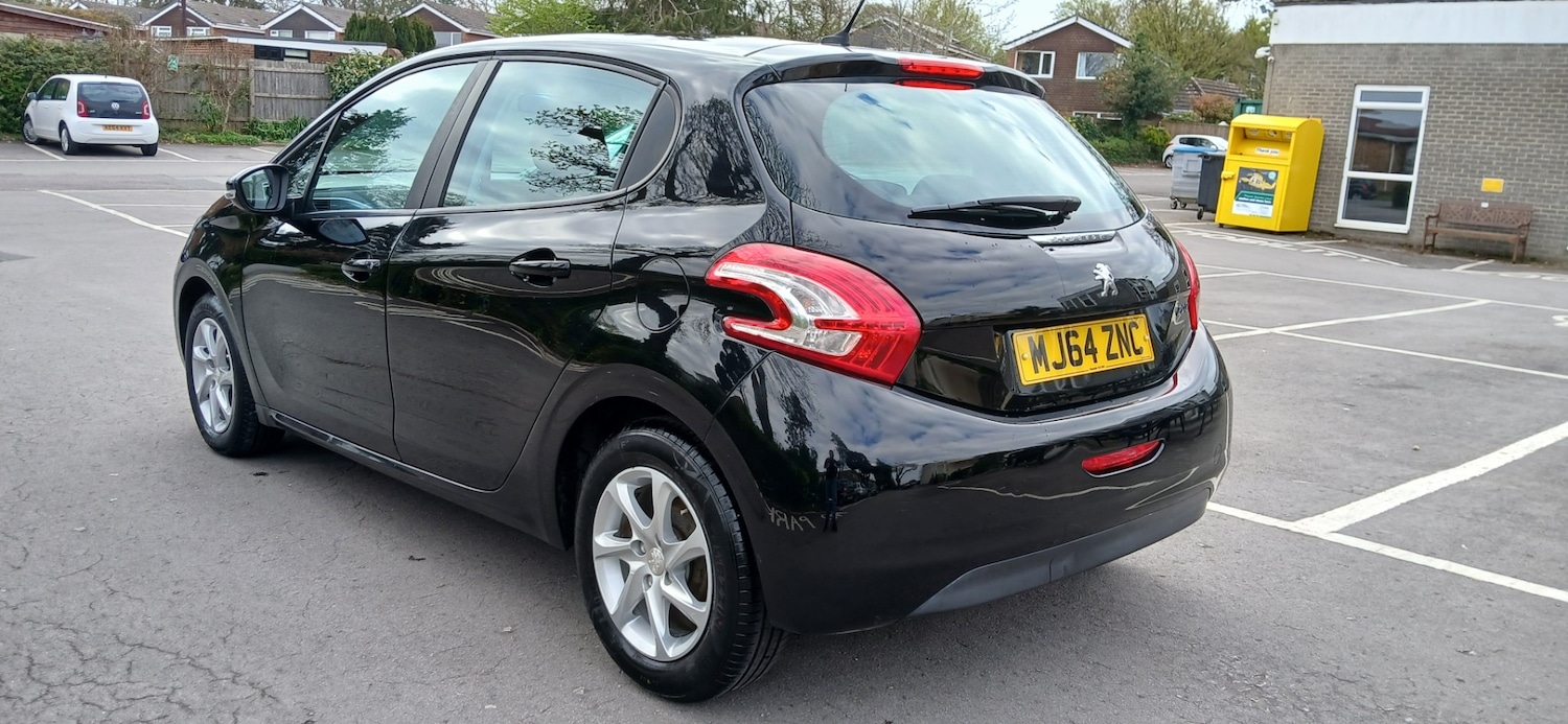 Used Peugeot 208 2014 for sale - 78091784: Photo 6