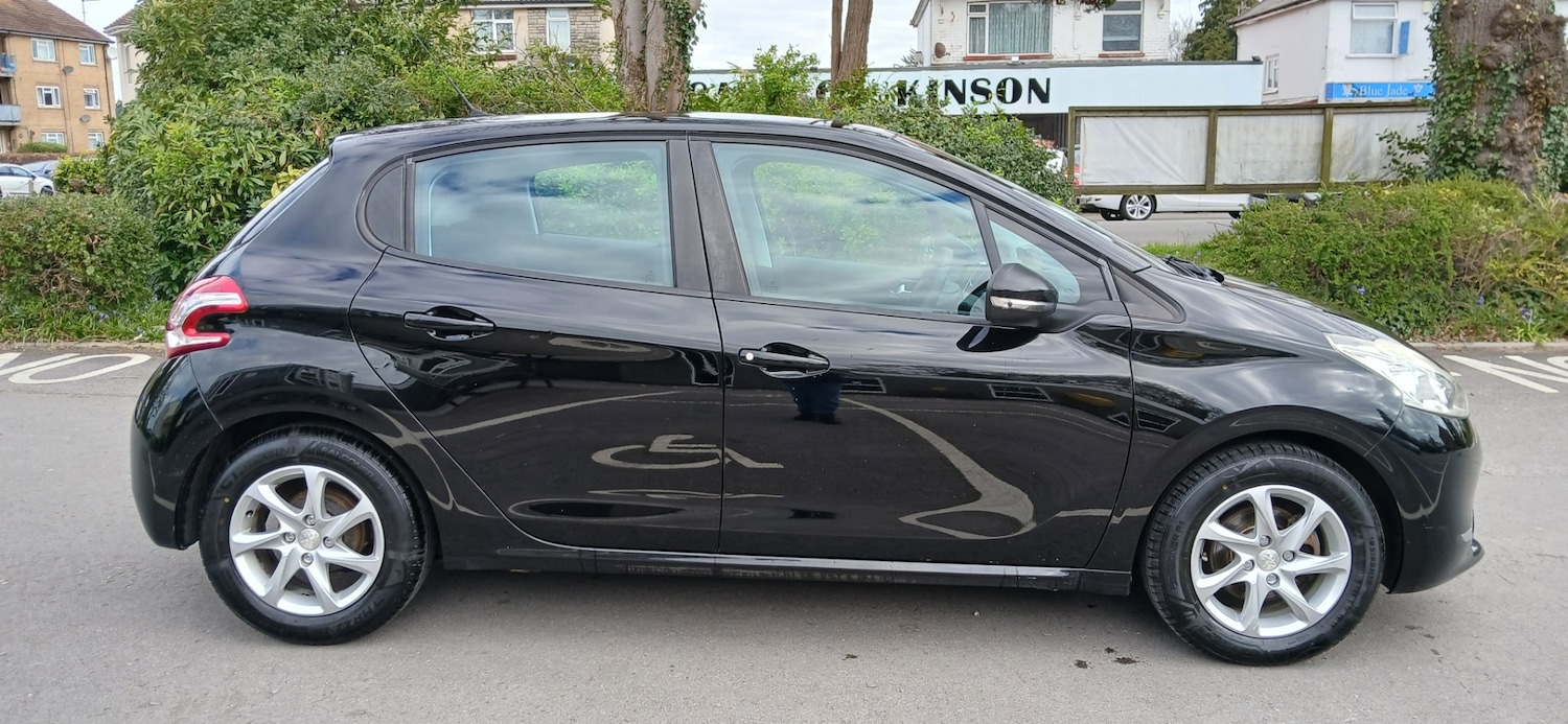 Used Peugeot 208 2014 for sale - 78091784: Photo 9