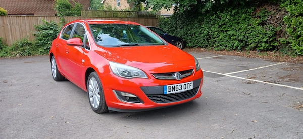 Used Vauxhall Astra 2013 for sale - 74901053: Photo 1