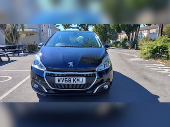 Used Peugeot 208 2018 for sale - 79468512: Photo