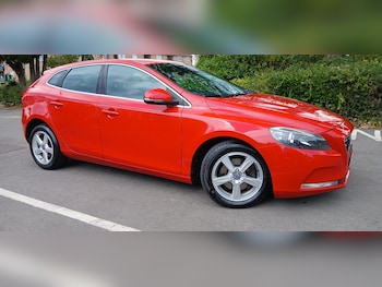 Used Volvo V40 2016 for sale - 79285447: Photo