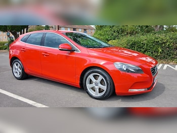 Used Volvo V40 2016 for sale - 79285447: Photo