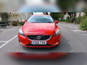 Used Volvo V40 2016 for sale - 79285447: Photo