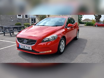 Used Volvo V40 2016 for sale - 79285447: Photo