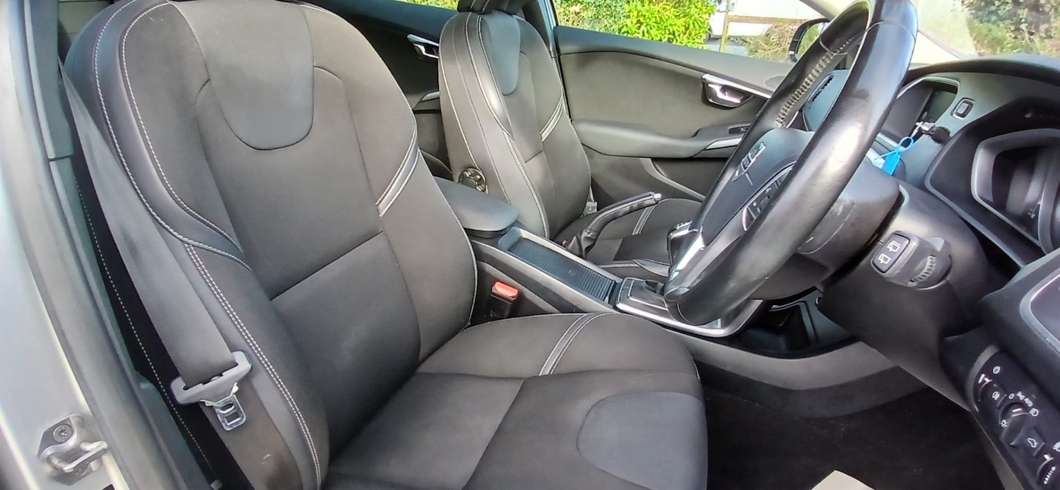 Used Volvo V40 2015 for sale - 77379137: Photo 14