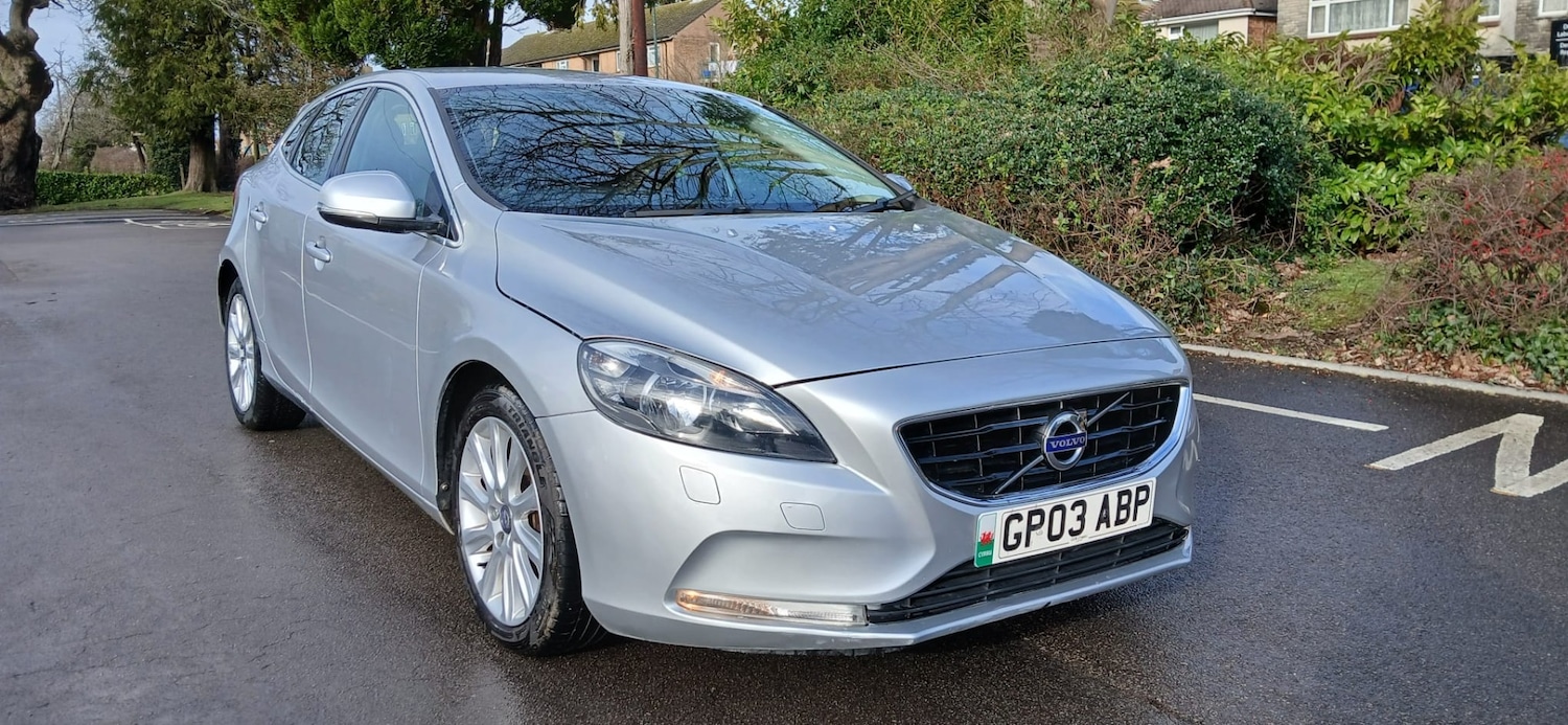 Used Volvo V40 2015 for sale - 77379137: Photo 19