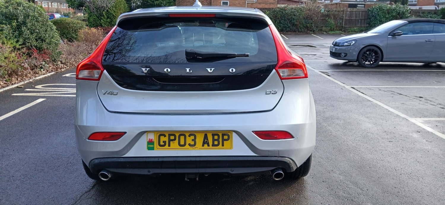 Used Volvo V40 2015 for sale - 77379137: Photo 6