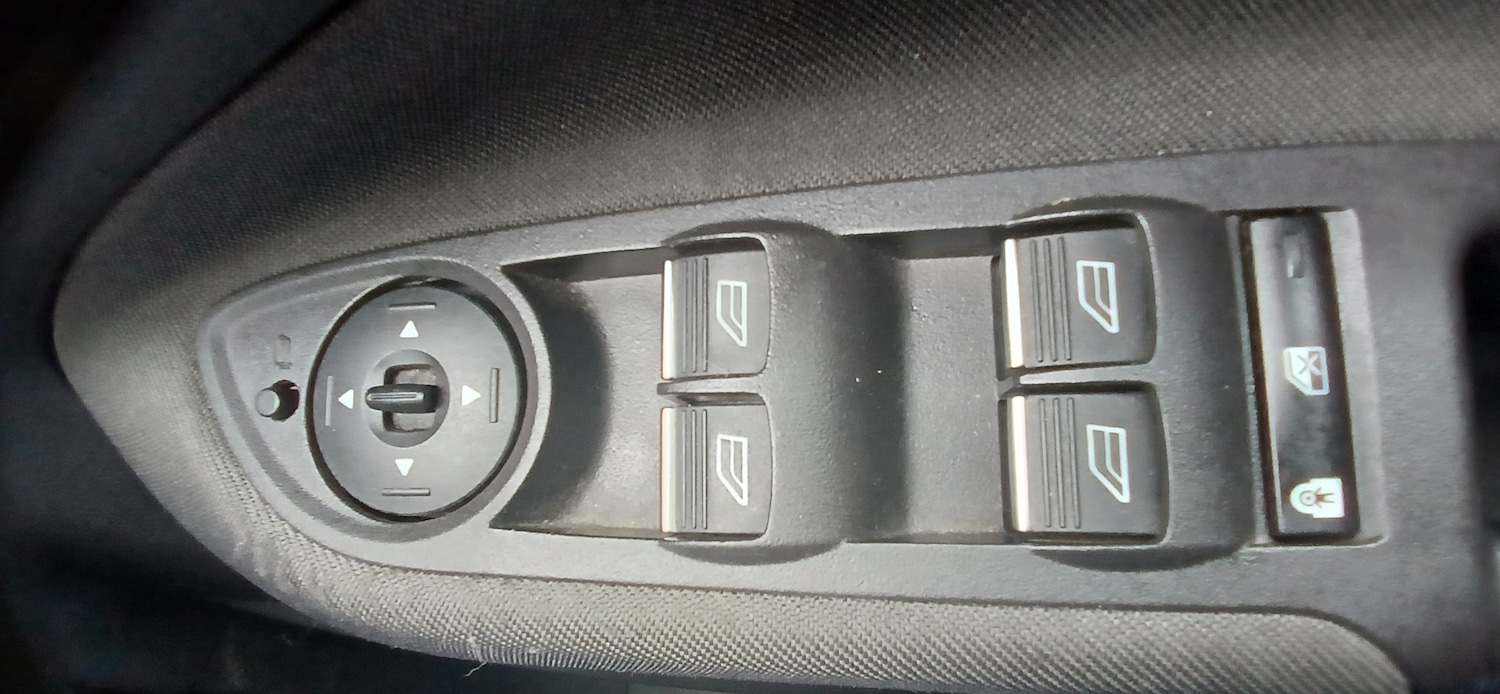 Used Ford C-Max 2016 for sale - 78042357: Photo 14