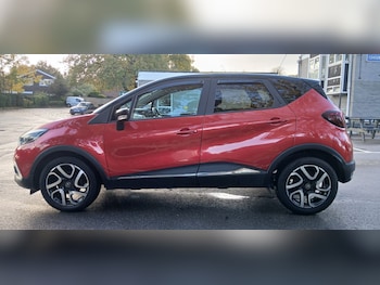 Used Renault Captur 2019 for sale - 76436459: Photo