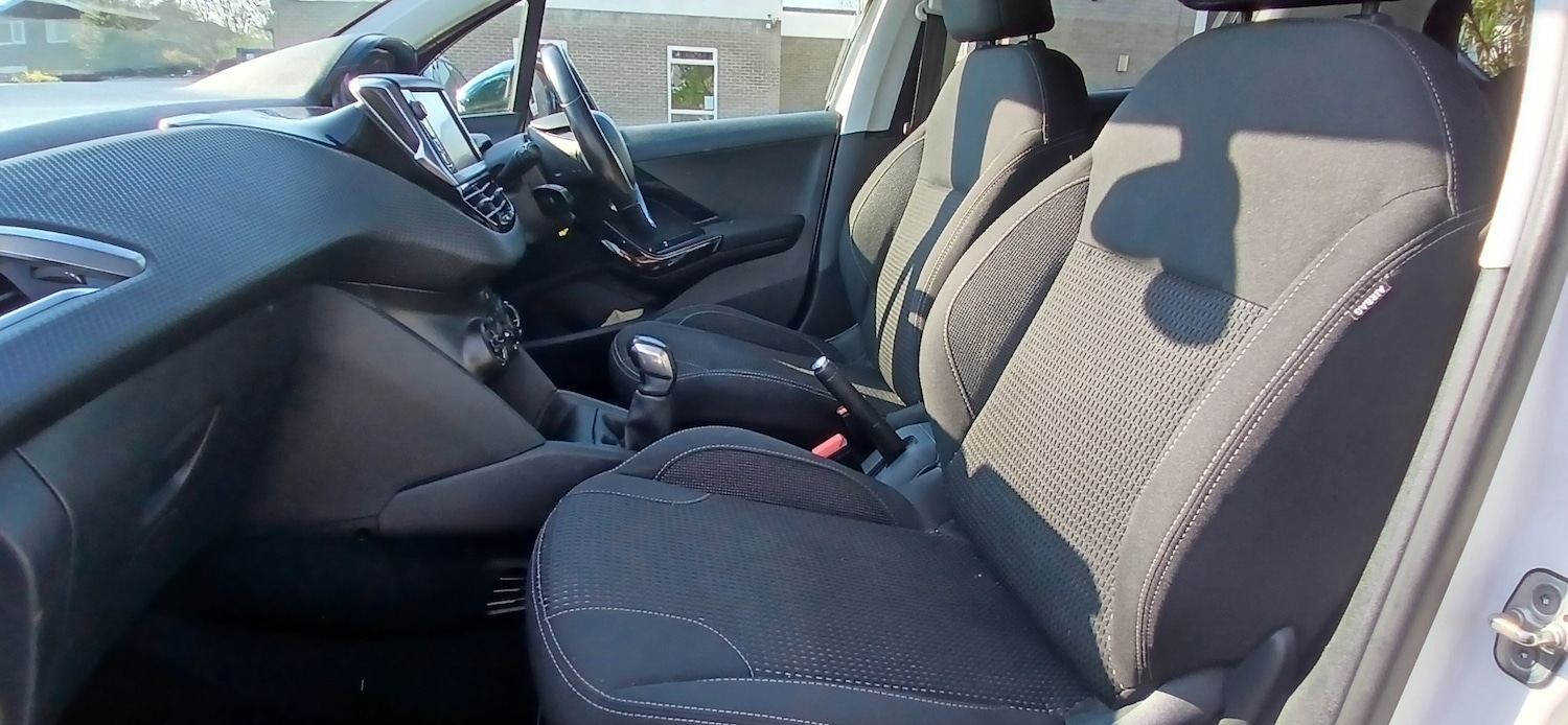 Used Peugeot 208 2016 for sale - 77973566: Photo 14