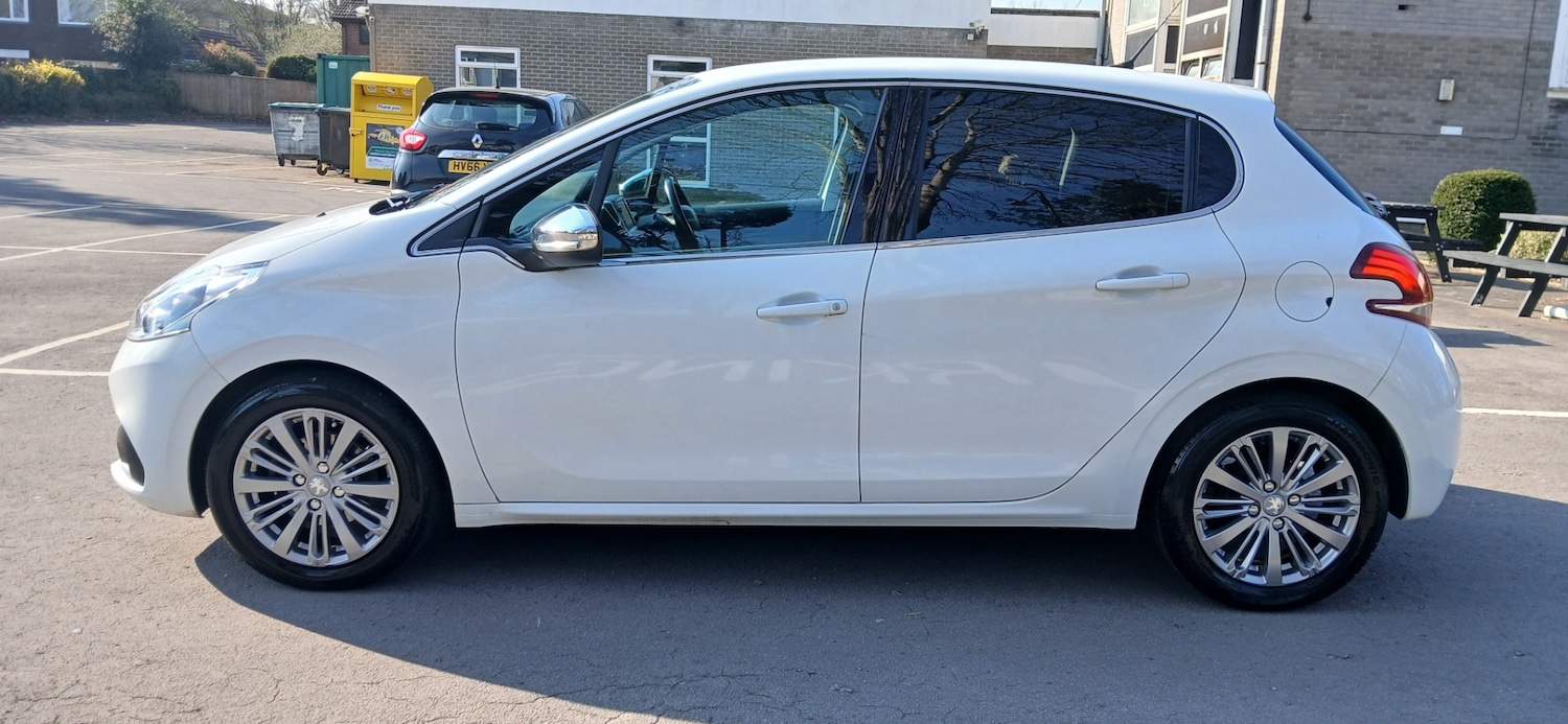 Used Peugeot 208 2016 for sale - 77973566: Photo 5