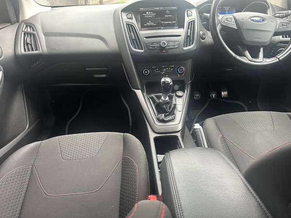 Used Ford Focus 2015 for sale - 76091239: Photo 11