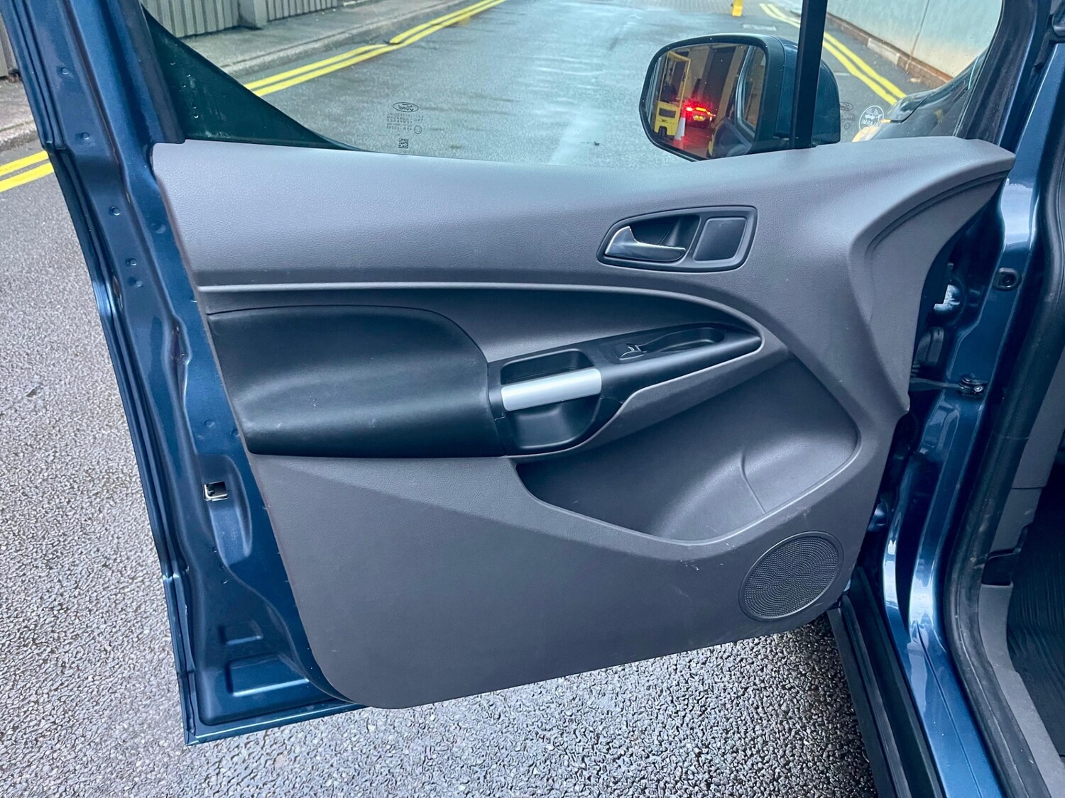 Used Ford Transit Connect 2020 for sale - 77578584: Photo 33