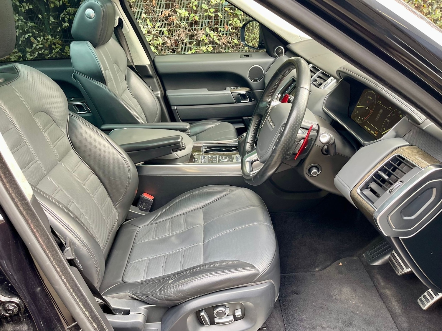 Used Land Rover Range Rover Sport 2015 for sale - 77033715: Photo 11