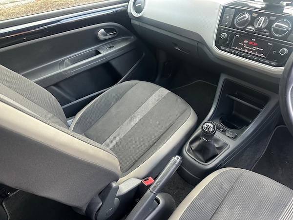 Used Volkswagen up! 2017 for sale - 75272007: Photo 11