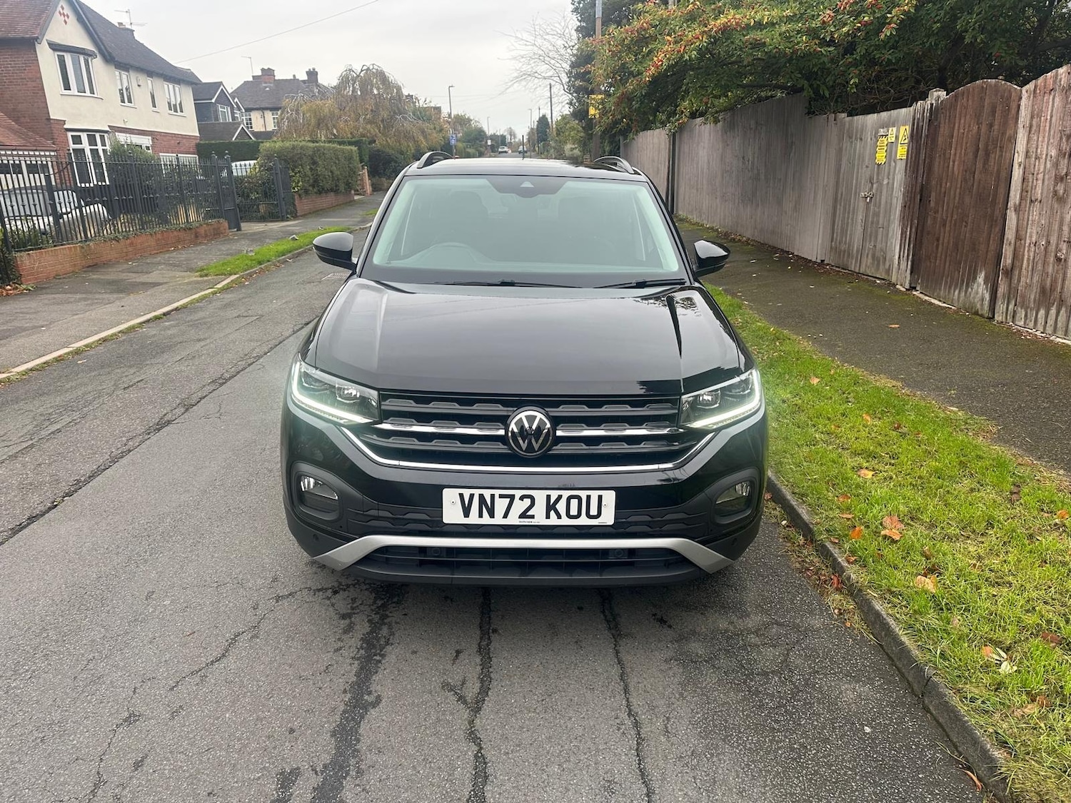 Used Volkswagen T-Cross 2022 for sale - 76412209: Photo 2