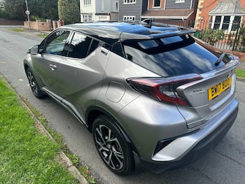 Used Toyota C-HR 2017 for sale - 79868678: Photo