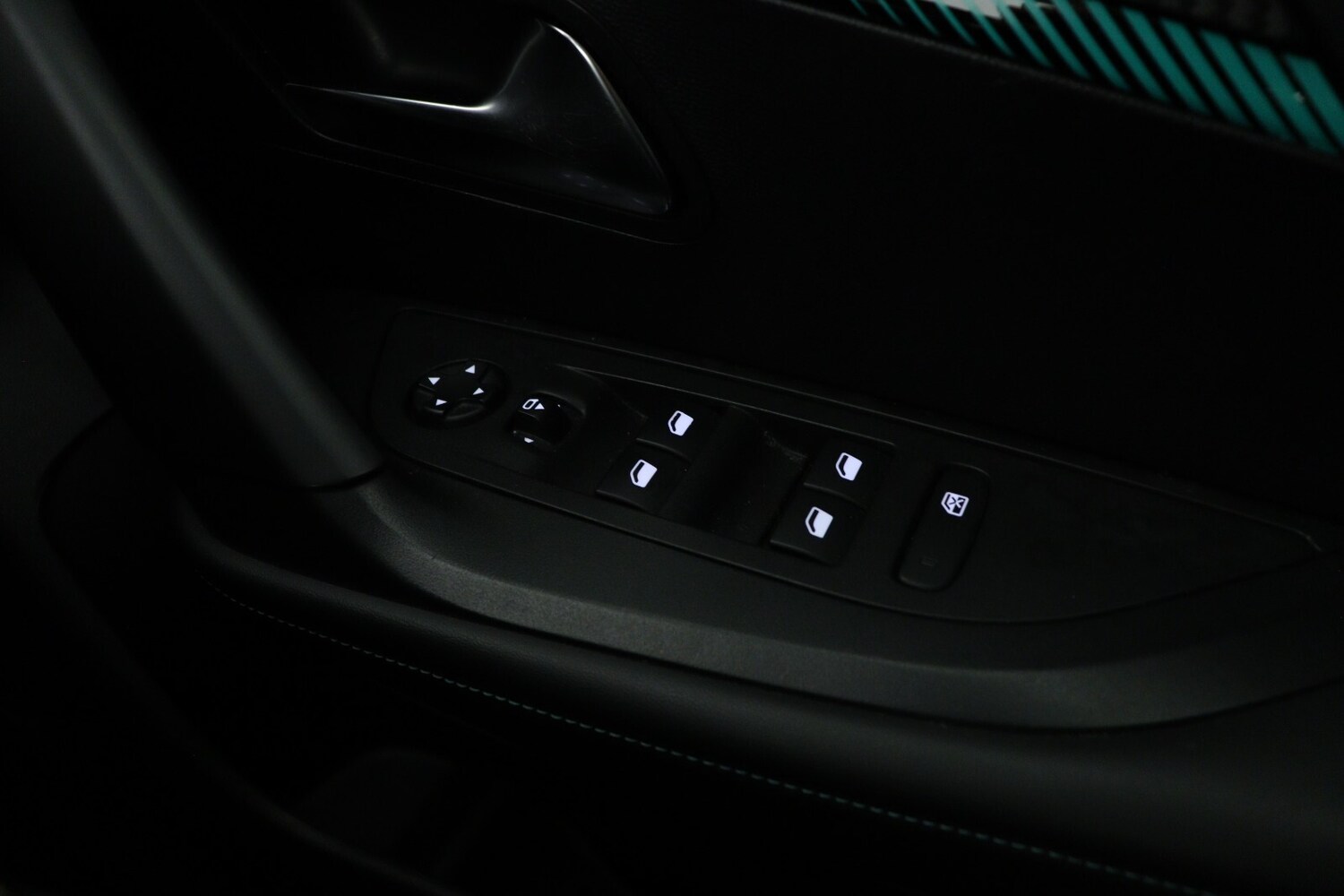 Used Peugeot 2008 2021 for sale - 78022346: Photo 23