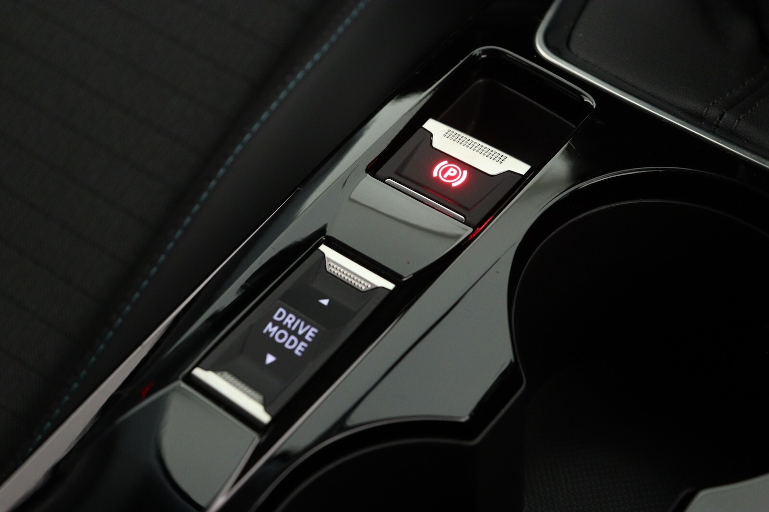 Used Peugeot 2008 2022 for sale - 77588565: Photo 27