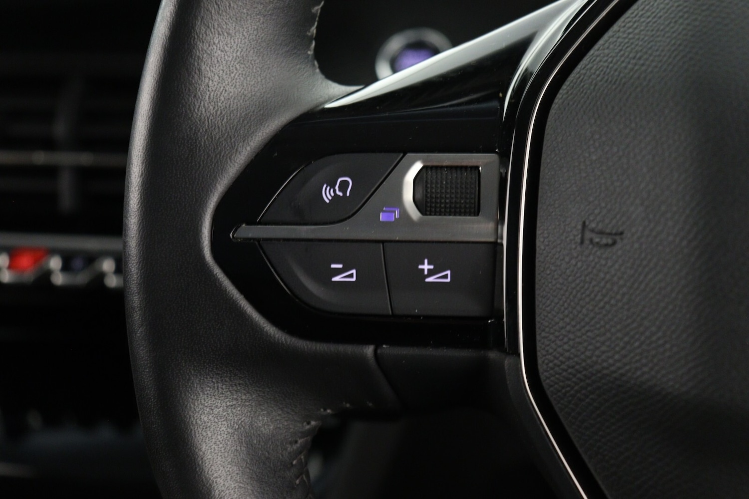 Used Peugeot 2008 2022 for sale - 77588565: Photo 28