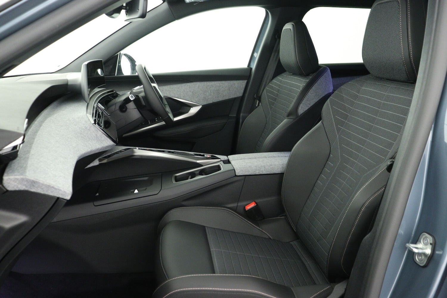 Used Peugeot 5008 2025 for sale - 76615437: Photo 11