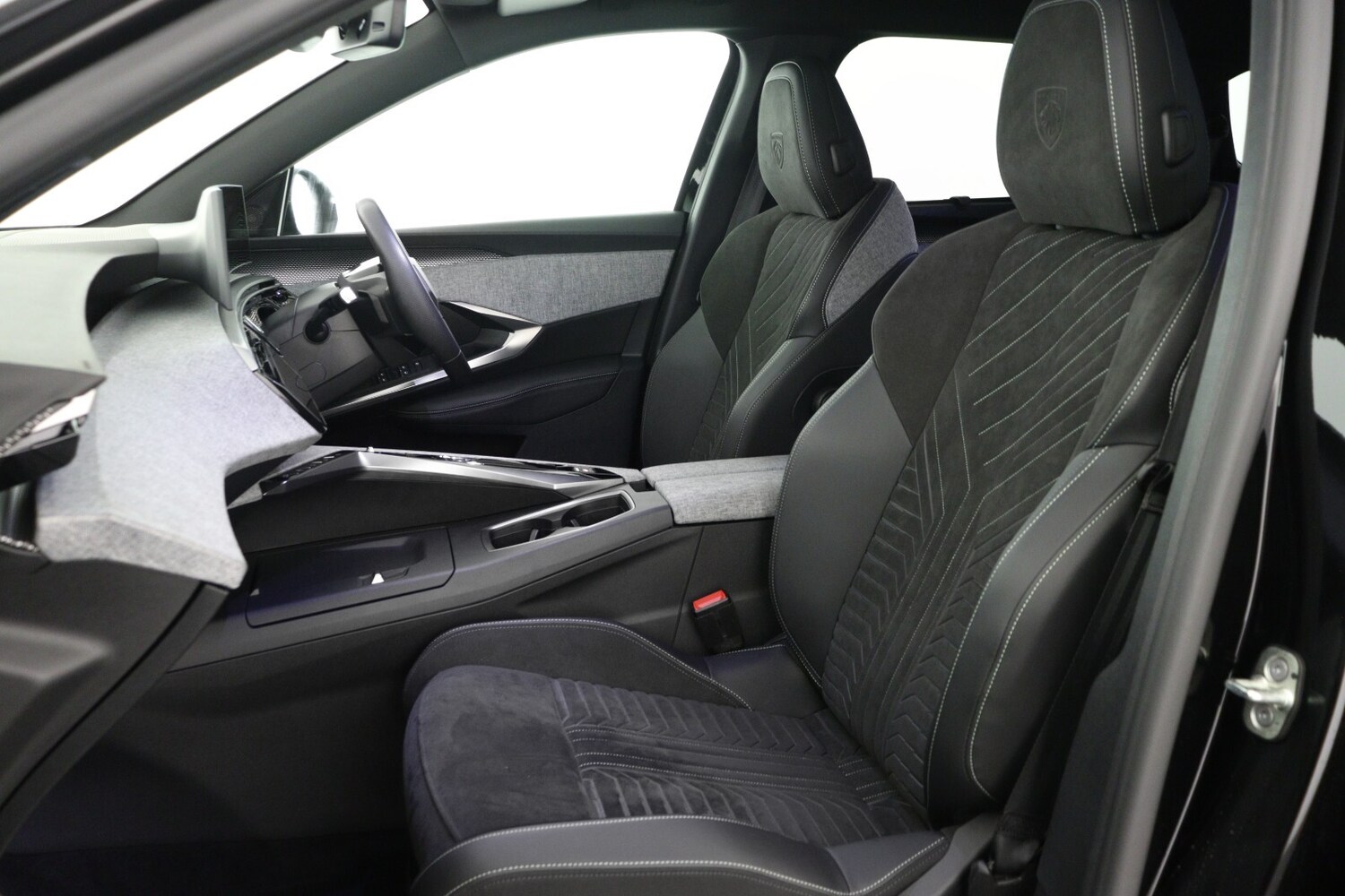 Used Peugeot 5008 2025 for sale - 77247973: Photo 13