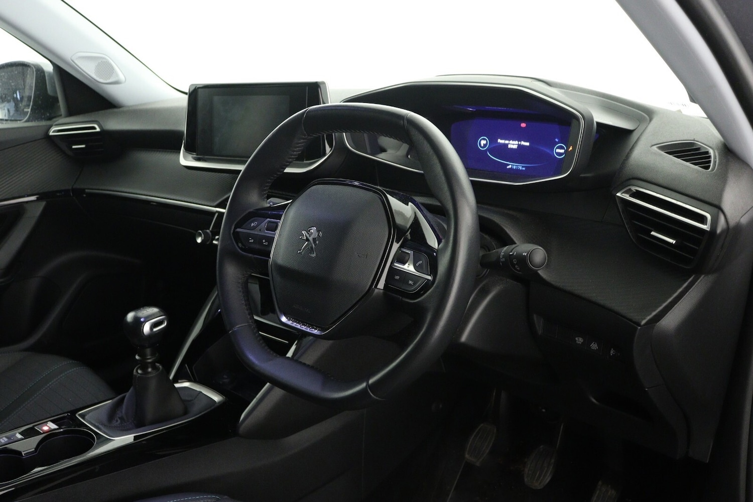 Used Peugeot 2008 2021 for sale - 77975469: Photo 14