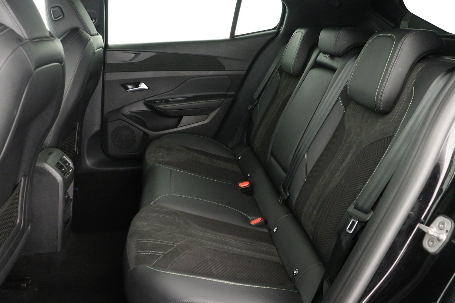 Used Peugeot 408 2024 for sale - 76873451: Photo 15