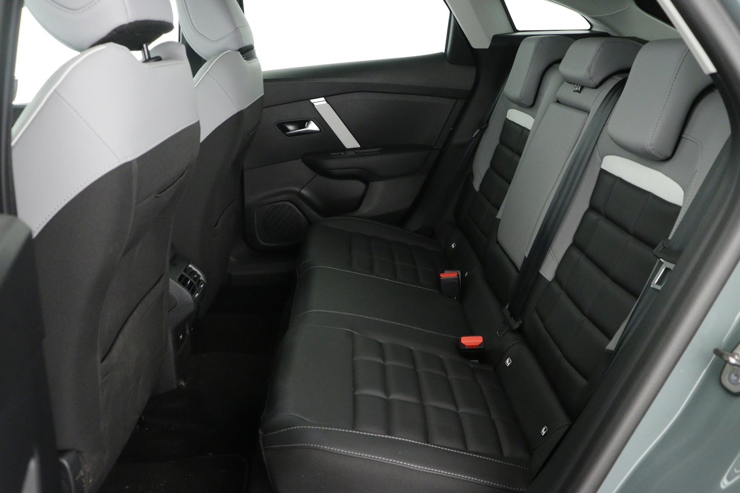 Used Citroen C4 2025 for sale - 76871807: Photo 13