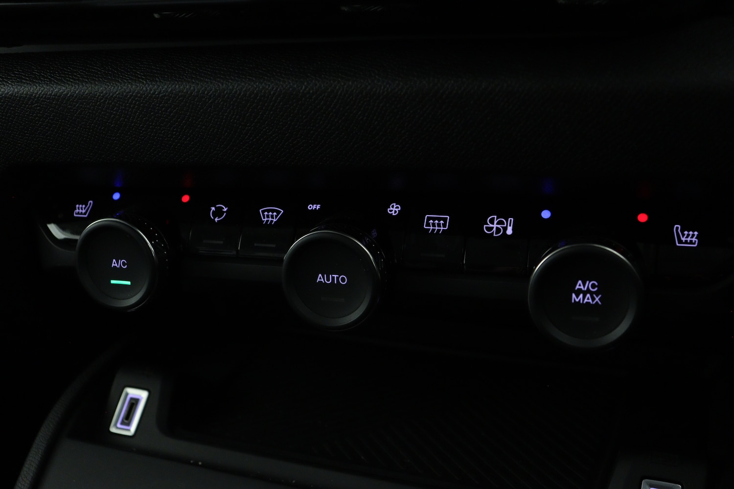 Used Citroen C4 2025 for sale - 76871807: Photo 19