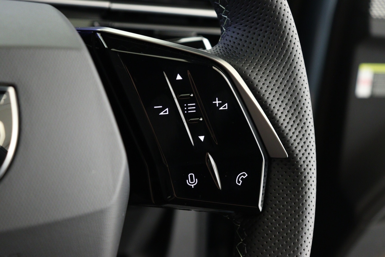 Used Peugeot 5008 2024 for sale - 76871818: Photo 31