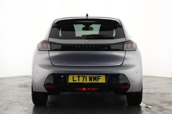 Used Peugeot 208 2021 for sale - 76190920: Photo 2