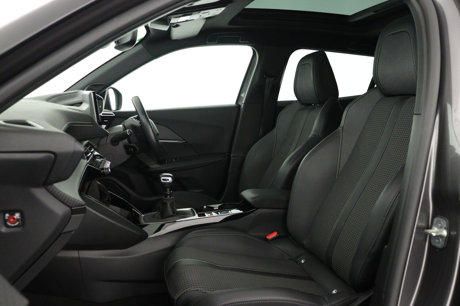 Used Peugeot 2008 2022 for sale - 76203576: Photo 11