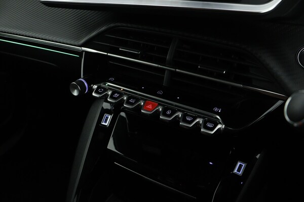 Used Peugeot 2008 2023 for sale - 75763393: Photo 16