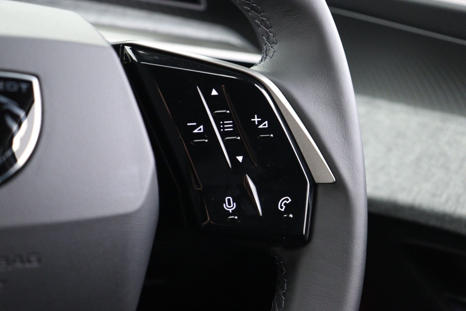 Used Peugeot 5008 2026 for sale - 77218841: Photo 30