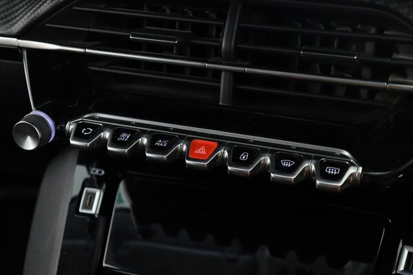 Used Peugeot 208 2022 for sale - 75763948: Photo 20