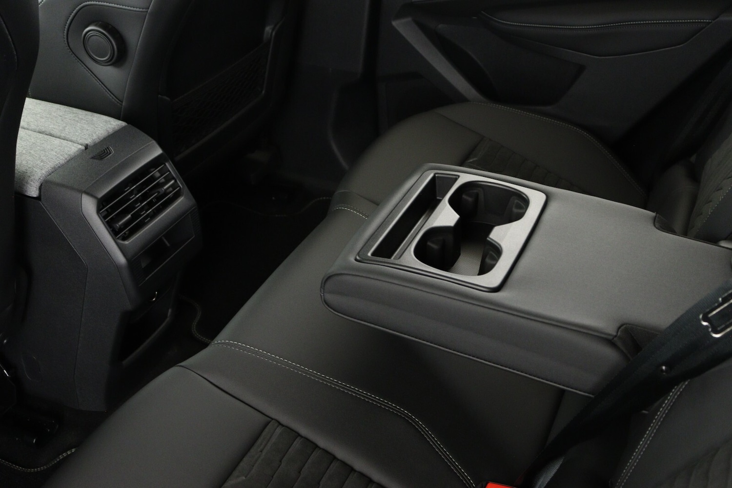 Used Peugeot 3008 2025 for sale - 76871103: Photo 16