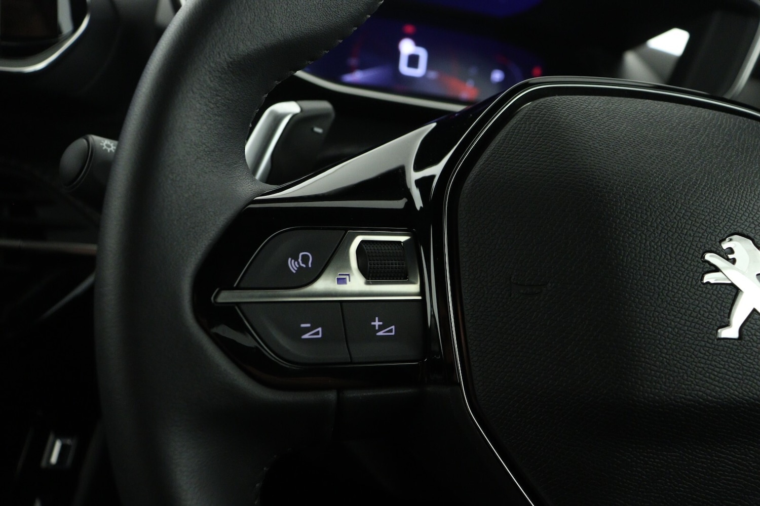 Used Peugeot 2008 2023 for sale - 76872612: Photo 20