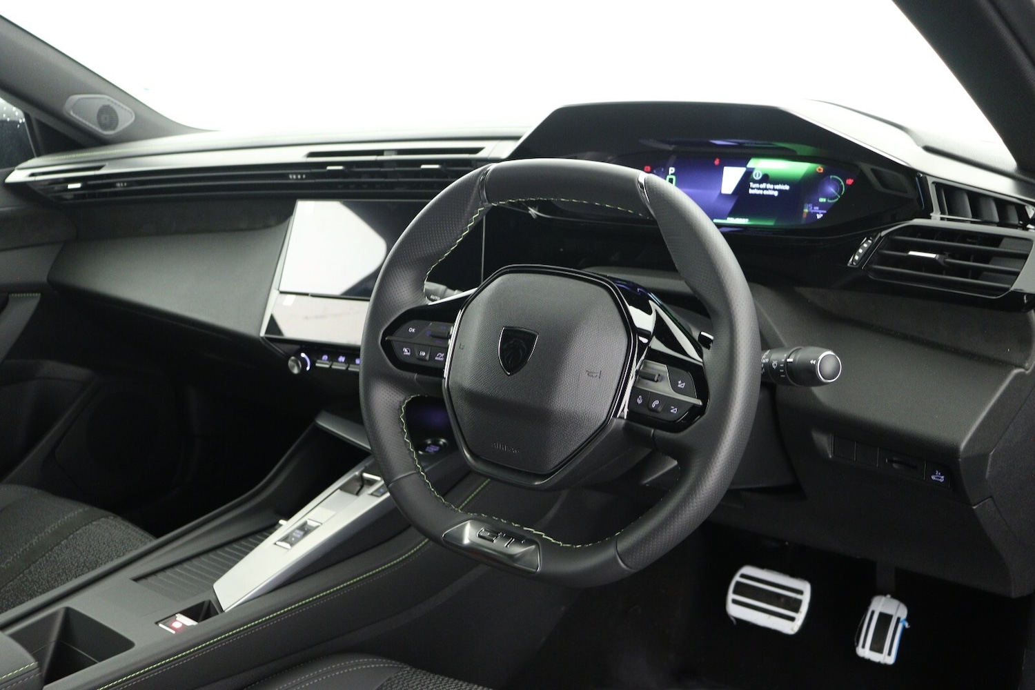 Used Peugeot 408 2025 for sale - 76615384: Photo 15