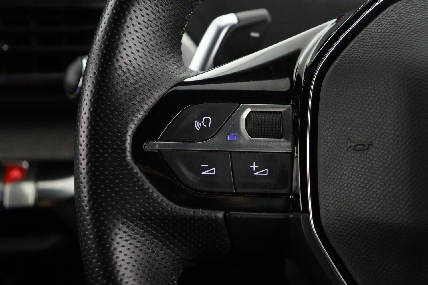 Used Peugeot 5008 2023 for sale - 76872424: Photo 26